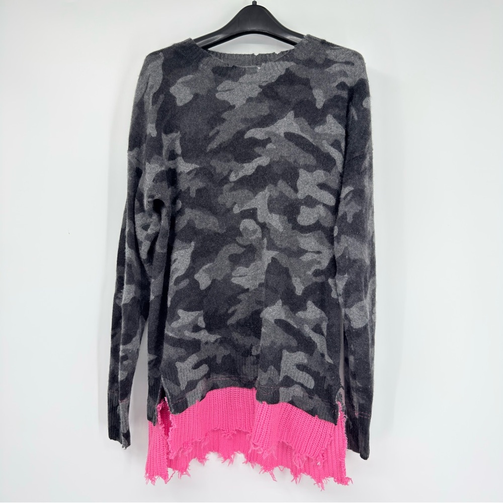 27 miles Gray Cashmere Camo Sweater with Pink Hem Size L